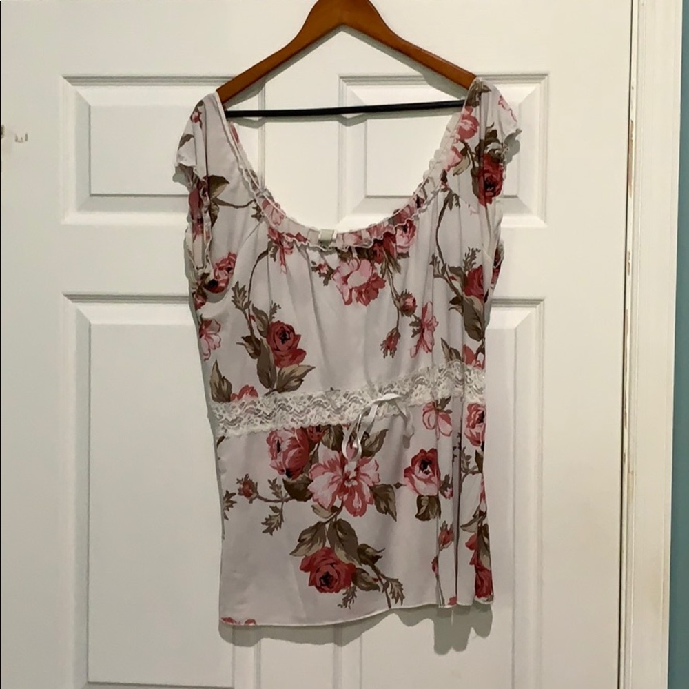 3X Pink and White Floral Blouse